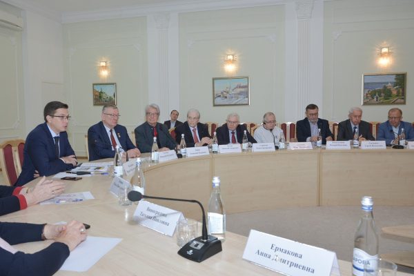 Сергей Гладышев: «Глава города Юрий Шалабаев с каждым годом прибавляет в профессиональном плане»