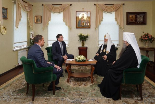 Святейший Патриарх Кирилл провел встречу с Игорем Комаровым и Глебом Никитиным