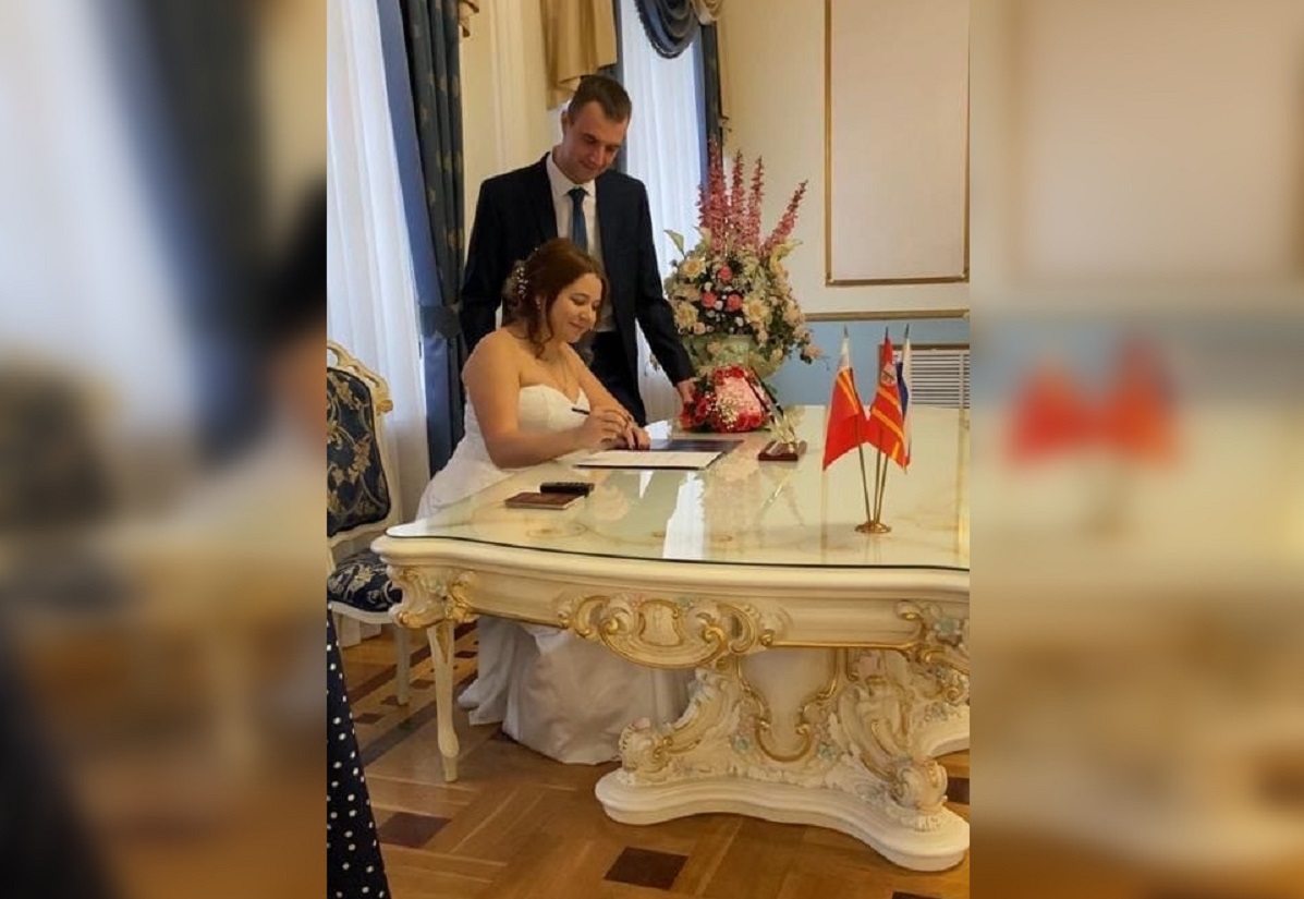 Мобилизованный из Дзержинска и его невеста зарегистрировали брак в Смоленской области