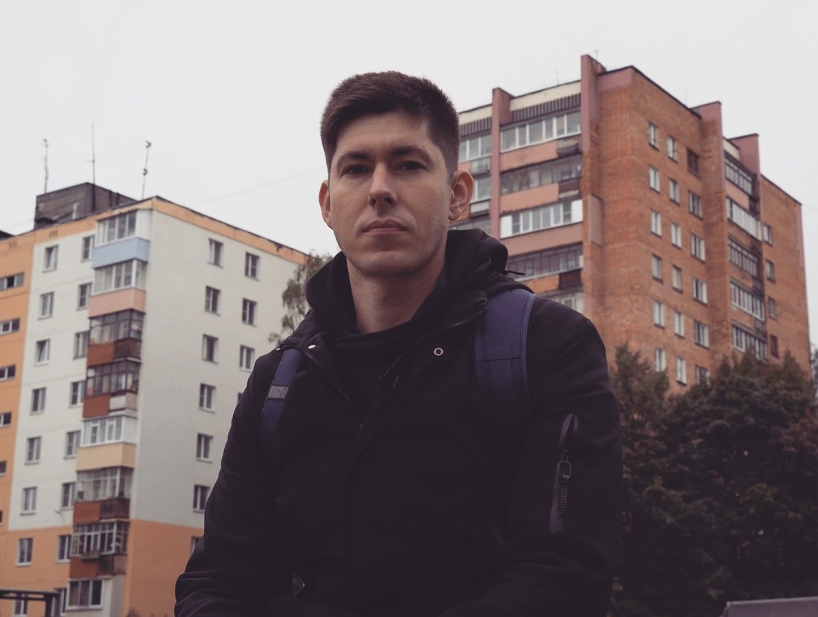 Силовики пришли с обыском в квартиру нижегородского блогера Андрея Рудого