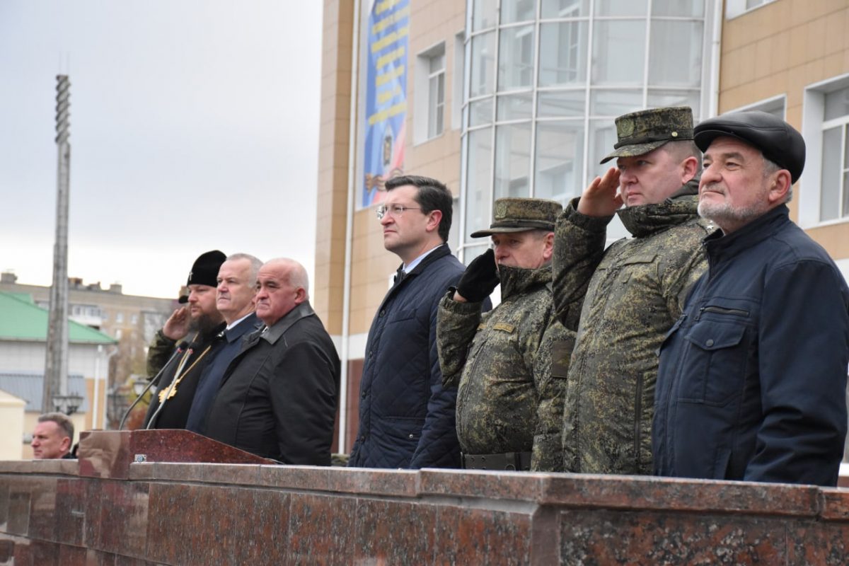 Глеб Никитин вновь пообщался с нижегородскими призывниками в воинской части Костромской области