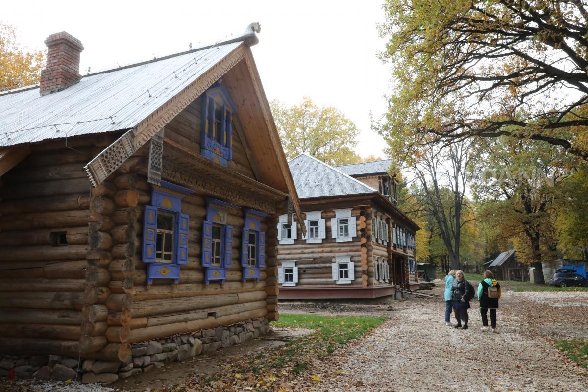 В музее деревянного зодчества «Щёлоковский хутор» заканчивается реставрация