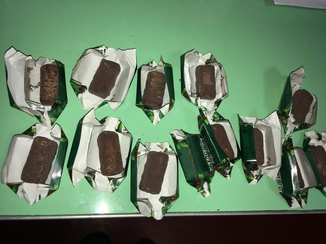 Нижегородка купила шоколадные конфеты с червяками в крупном сетевом магазине