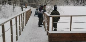 Более 300 метров ограждения экотропы восстановят на втором озере Щелоковского хутора