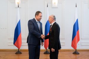 Игорь Комаров вручил государственные награды журналистам НОИЦ