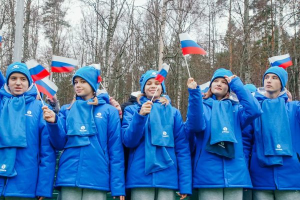 В лагере «Молодежное» под Петербургом стартовала новая смена для школьников из Мариуполя