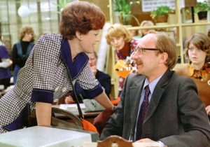 «Служебный роман»: как актёры знаменитой комедии повторили судьбы своих героев