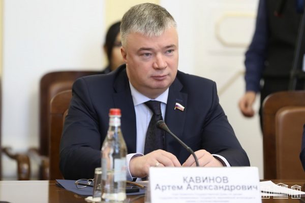 Артем Кавинов: «Добились увеличения финансирования социальной сферы на триллион рублей»