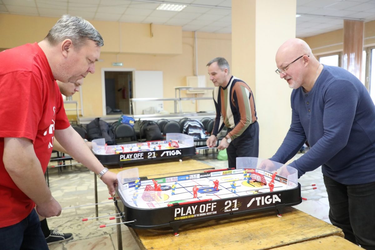 Журналисты НОИЦ приняли участие в Открытом Кубке Нижегородского Ополчения по настольному хоккею