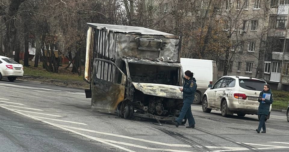 ГАЗель сгорела на Московском шоссе