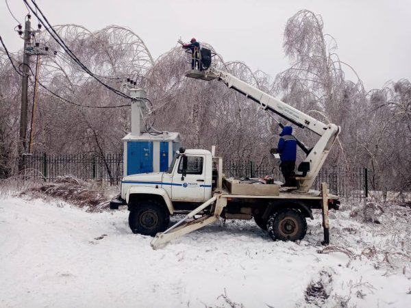 В Нижегородскую область прибыли бригады энергетиков и техника из смежных регионов