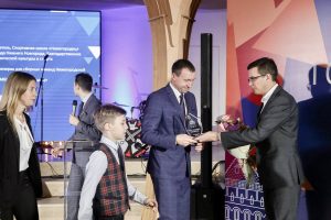 Пять семей, чей трудовой стаж насчитывает более 100 лет, наградили в Нижнем Новгороде