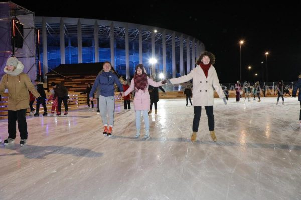 Большой каток на зимней площадке «Спорт Порт» заработает с 29 декабря