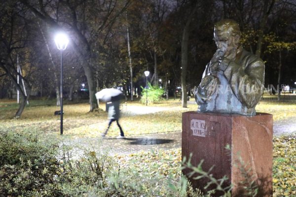 Дополнительные фонари появятся в парке Кулибина в 2023&nbsp;году