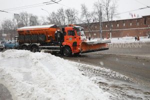 Парковку на 45 улицах в центре Нижнего Новгорода ограничат на время снегоуборочных работ