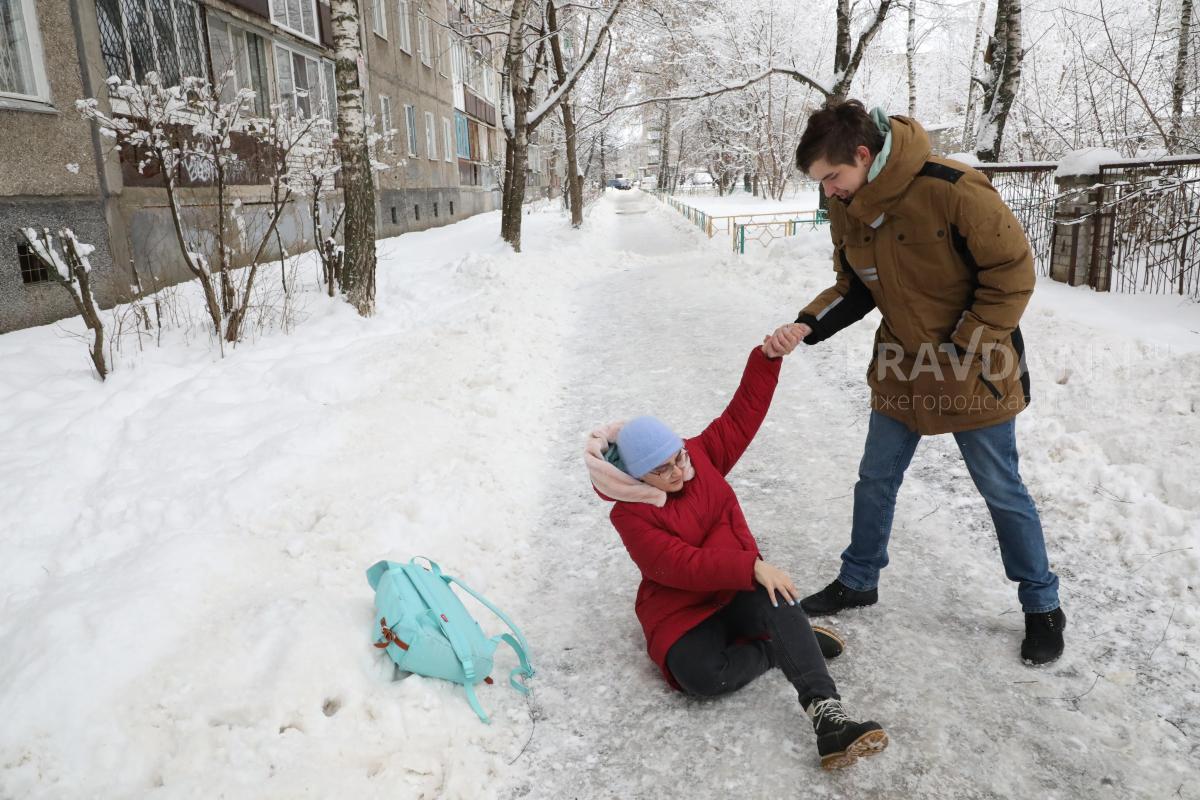 560 нижегородцев пострадали от падений на скользких дорогах в декабре