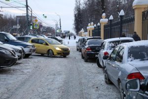 Новые места парковки появятся у входа в «Швейцарию» за счет расширения проспекта Гагарина