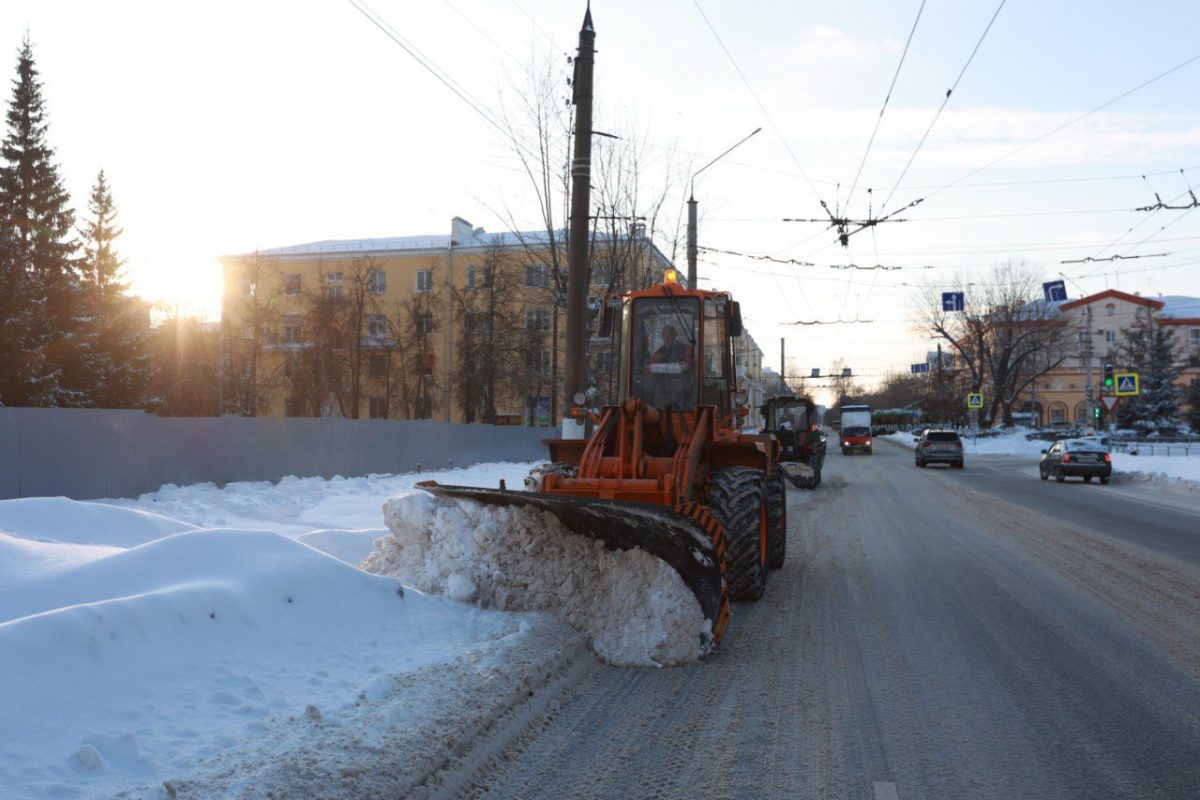 За минувшие выходные из Дзержинска вывезено более 3,5 тысяч тонн снега