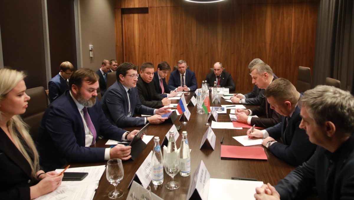 Глеб Никитин встретился с послом Республики Беларусь в России Дмитрием Крутым