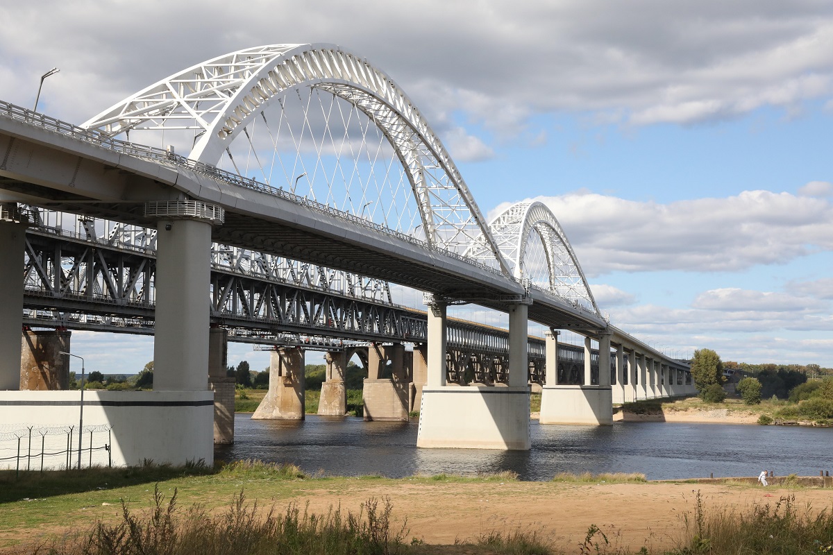 По новому мосту транспорт пошёл из Нижнего Новгорода в сторону Бора