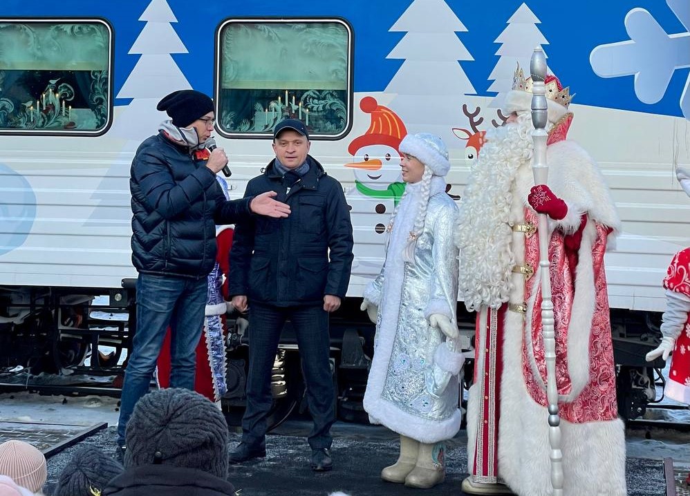 3 400 малышей встретили поезд Деда Мороза в Нижнем Новгороде