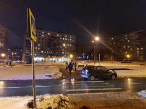 Отечественный автомобиль сбил пенсионерку на пешеходном переходе в Самаре