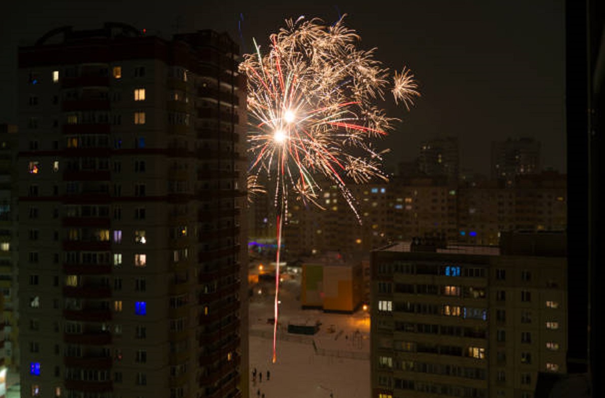 Петербуржцам не запретят запуск фейерверков в новогоднюю ночь