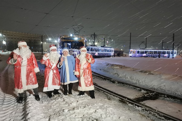 Три новогодних трамвая вышли на маршруты Нижнего Новгорода