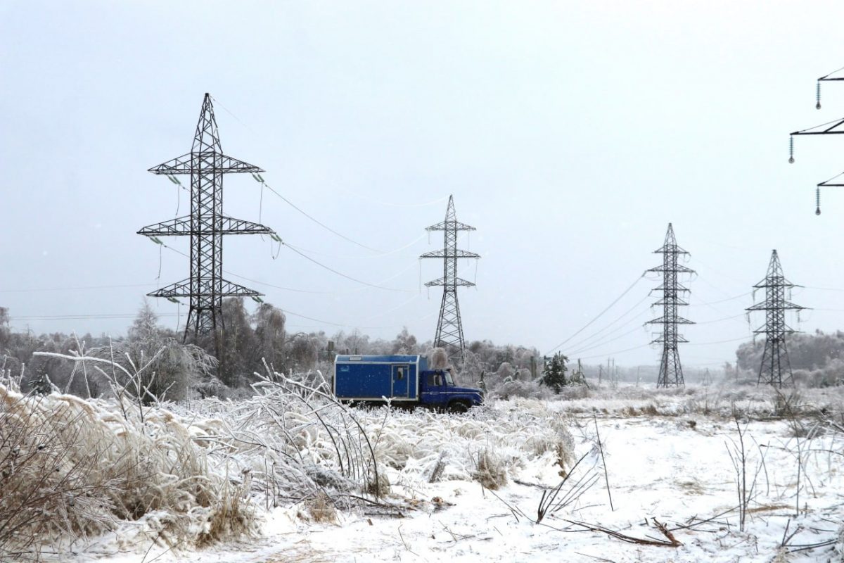 Более 800 энергетиков трудятся в пострадавших от непогоды районах Нижегородской области