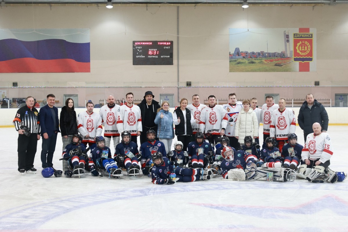 В Дзержинске впервые состоялись соревнования по следж-хоккею