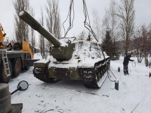 Самоходно-артиллерийская установка «Зверобой» появилась в парке Победы в Нижнем Новгороде