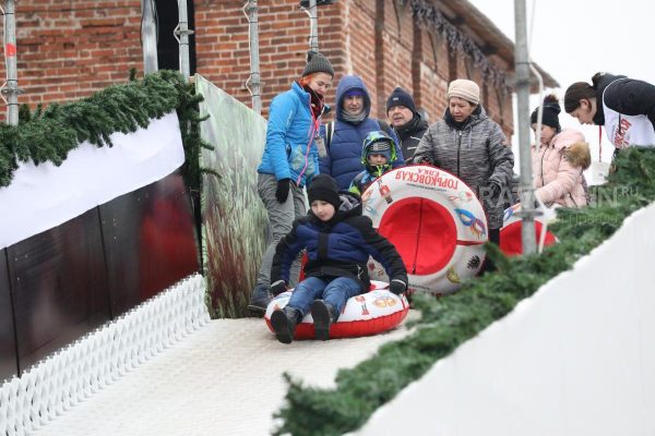 Травматолог напомнил нижегородцам правила безопасного катания на «ватрушках»