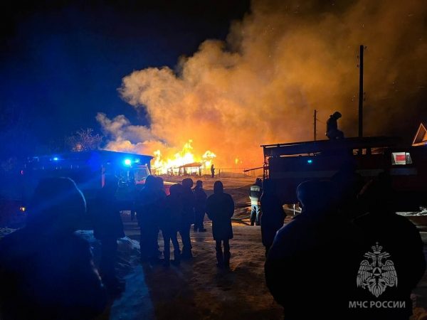 Ребенок погиб при пожаре в деревянном доме в Сокольском районе