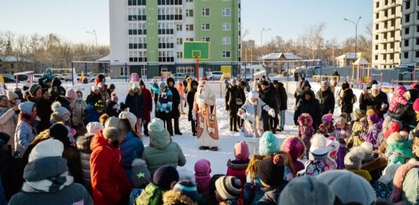 Во дворах Нижнего Новгорода проходят новогодние концерты