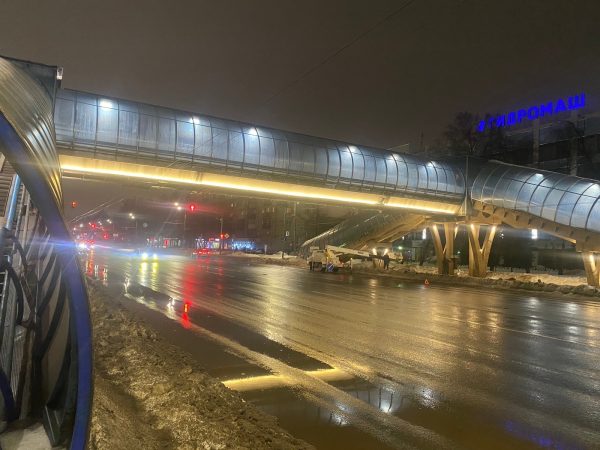 Архитектурная подсветка появилась на надземных переходах на проспекте Гагарина и Окском съезде
