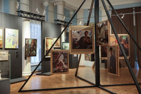 Индустриальный портрет Донбасса представили в Санкт-Петербурге