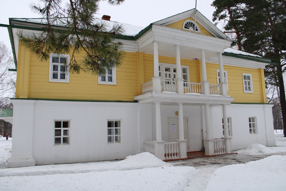 Село Львовка ранее принадлежало старшему сыну поэта, Александру Александровичу Пушкину