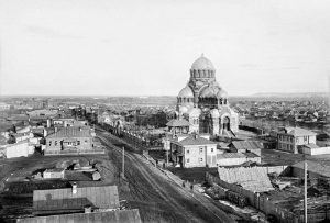 Революционная и современная: гуляем по главной улице Сормовского района