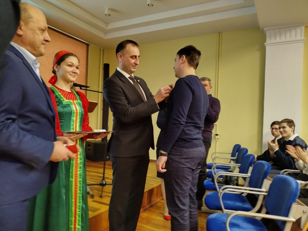 Нижегородца Максима Костромина наградили медалью «За боевые отличия»