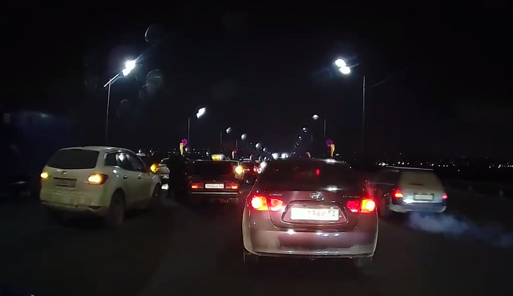 Семь автомобилей столкнулись на Мызинском мосту