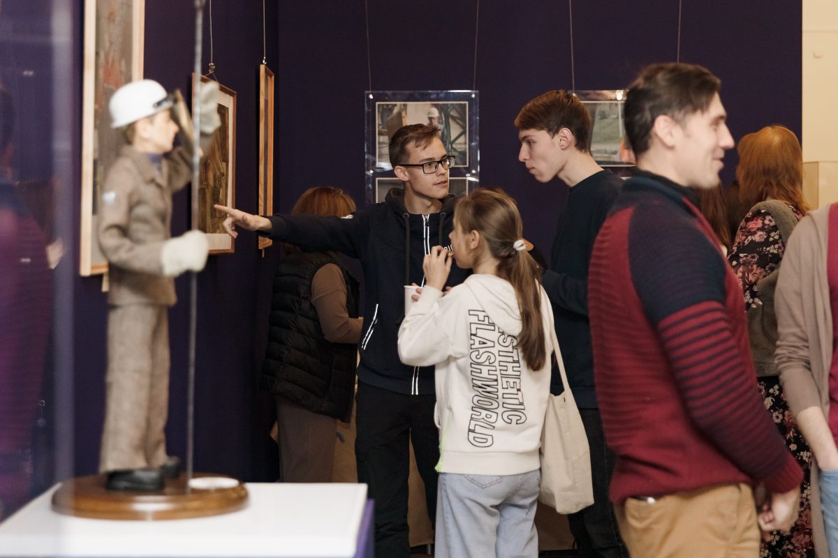 Более 400 человек посетили выставку к 265-летию выксунского завода ОМК