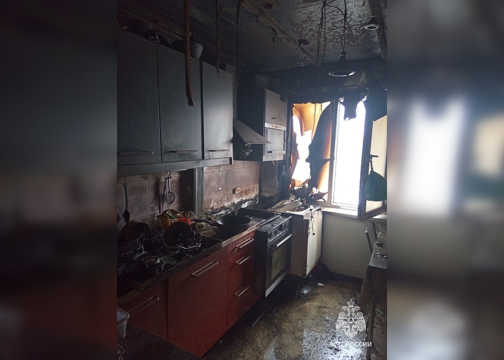 Пожар произошел в жилом доме на улице Шаляпина в Нижнем Новгороде