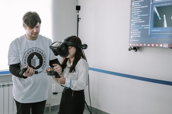 Идет набор школьников на программы по углубленному изучению предметов в Мининском университете