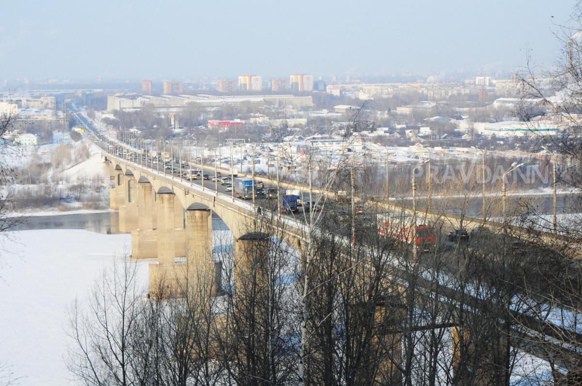 Дополнительные ограждения установят на Мызинском мосту при плановом ремонте