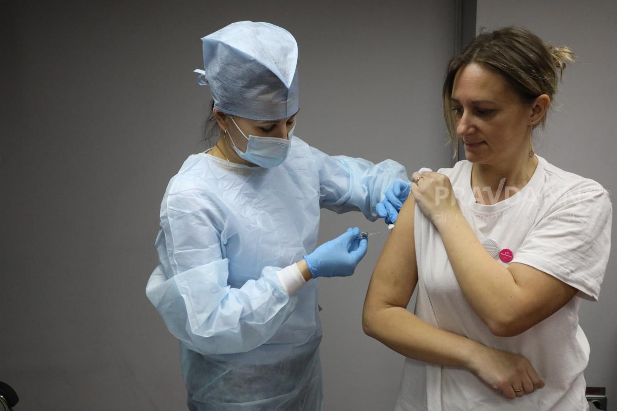 Вирусолог опроверг опасность нового штамма коронавируса «кракен»