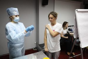 Почти половина нижегородцев уже привились от гриппа