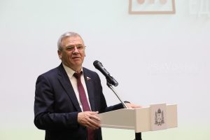 Председатель нижегородского Заксобрания Евгений Люлин осудил поездки чиновников за границу