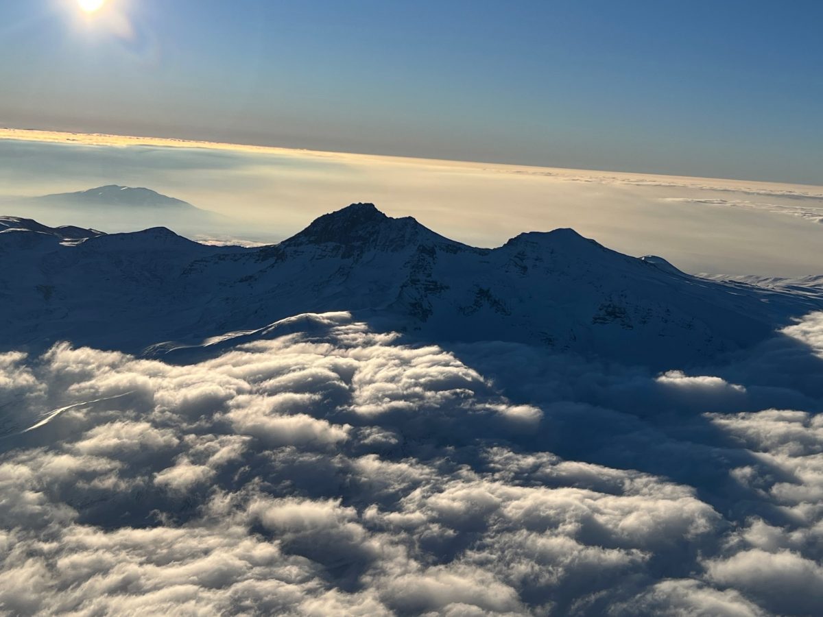 Нижегородские воздухоплаватели перелетели самую высокую гору в Армении