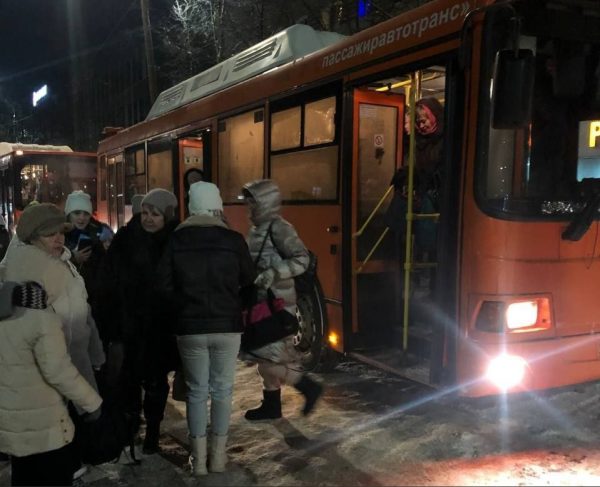 56 замерзающих пассажиров спасли из сломавшегося на трассе автобуса в Нижегородской области
