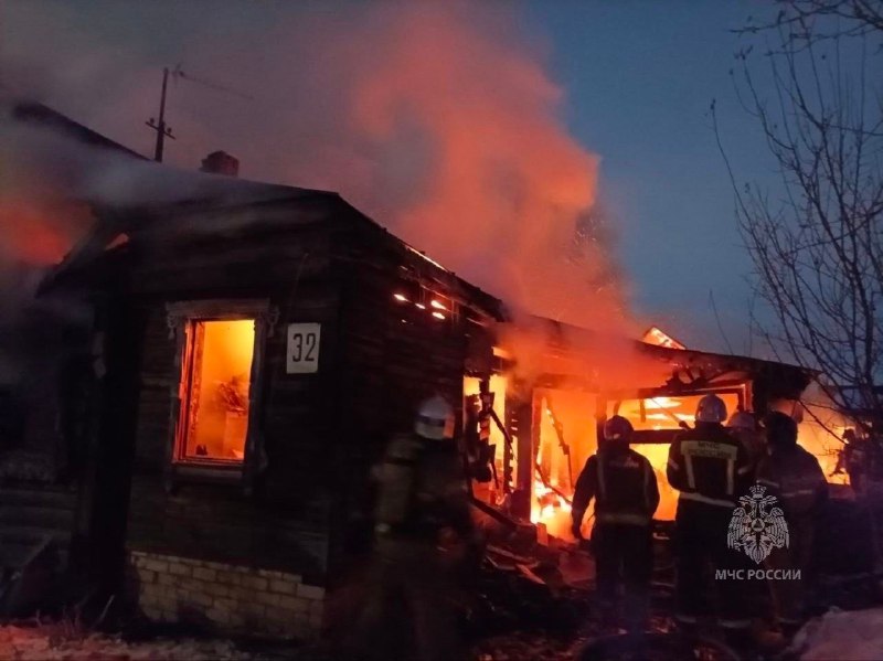 В Автозаводском районе из-за поджога сгорел жилой дом